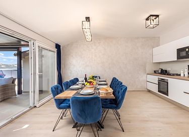 Spacious apartment with sea view and balcony - 31