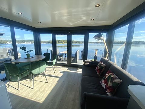 Houseboat met hottub op het water - 4