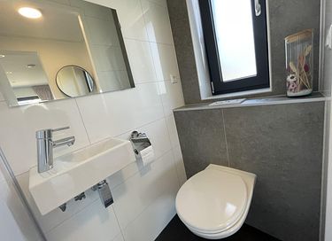 Mooi vakantiehuis met uniek dakterras  - 13