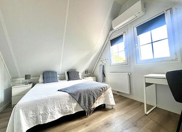 Familiehuis (6p) aan een recreatieplas - 13