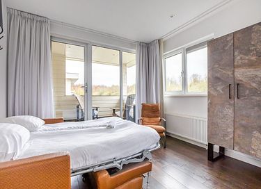 Luxe wellnessaccommodatie aan het water - 18