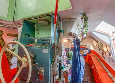 A unique water stay on a Lifeboat - 7