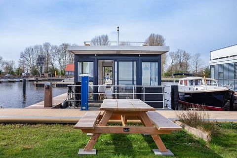 Vakantie woonboot aan het Sneekermeer - 2