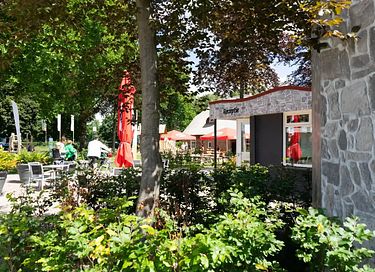 Chalet avec terrasse dans un parc agréable - 18