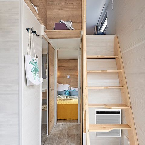 Overnight stay in a tiny house - 3