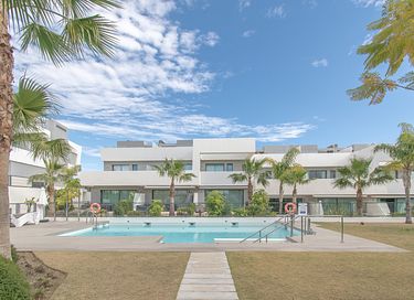 Luxe appartement met privé zwembad - 8