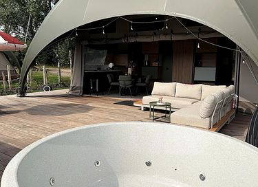 Luxe lodge met hottub in de natuur - 31