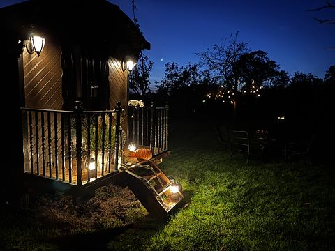 Pittoresco carrozzone con hot tub e sauna - 2
