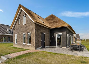 Spacious Holiday home at waterfront - 2