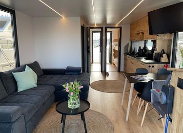 Overnachten op een luxe ingerichte houseboat - 2