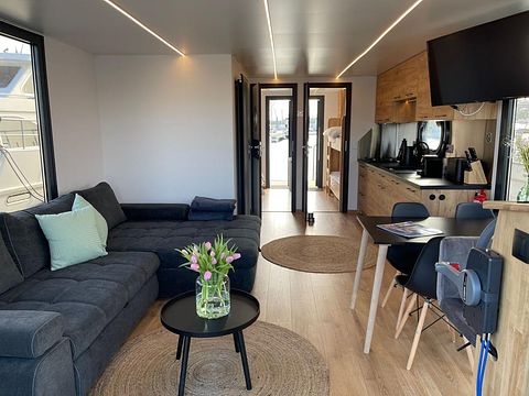 Overnachten op een luxe ingerichte houseboat - 2