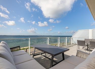 Luxury apartment with sea view (Zeeland)