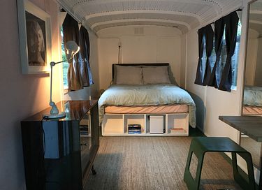 Comfy circus wagon in the middle of Amsterdam - 10