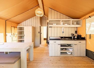 Luxe safaritent op park in Overijssel - 5