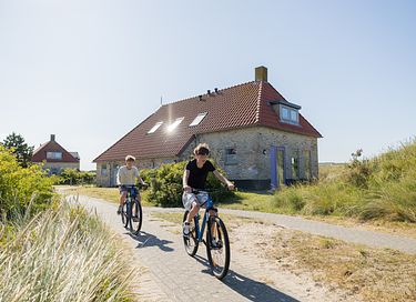 Ferienhaus (10 Personen) mit privatem Pool auf Ameland