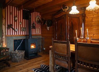 Bijzonder houten huisje tussen de dieren - 5