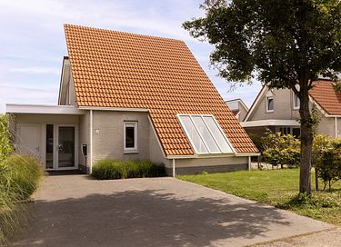 Child-friendly bungalow in Zeeland