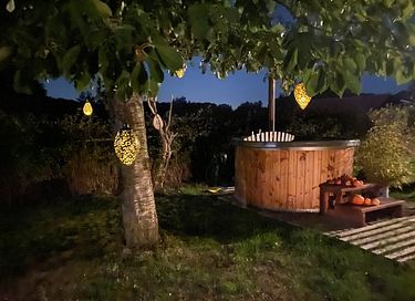 Gemütlicher Zirkuswagen mit Whirlpool - 14