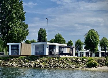 Luxuriöses Ferienhaus direkt am Wasser - 4