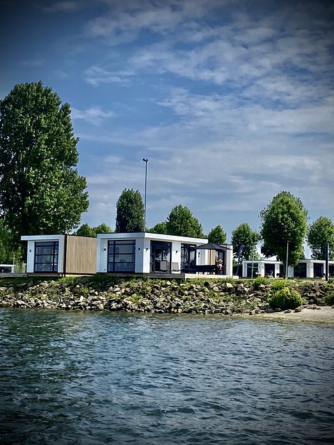 Luxuriöses Ferienhaus direkt am Wasser - 4