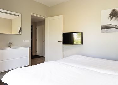 Villa moderne avec bain à remous pour 6 personnes - 16