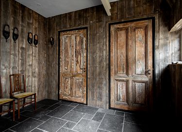 Beautifully renovated farmhouse with many luxuries - 30