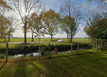 Einzigartiges Glamping Armeezelt mit Whirlpool und Ofen - 25