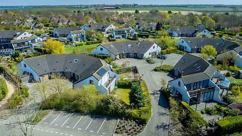 Bungalow (4p) near the water in Zeeland - 3