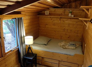 Maison dans la forêt en bois avec jardin spacieux - 25