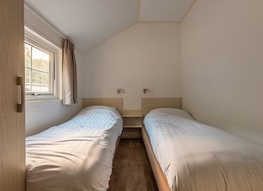 Chalet confortable avec véranda et jacuzzi dans la province de Drenthe - 11
