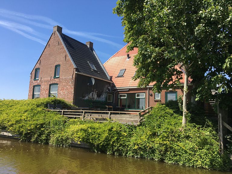 Familiehuis met whirlpool en speelvoorziening - 1
