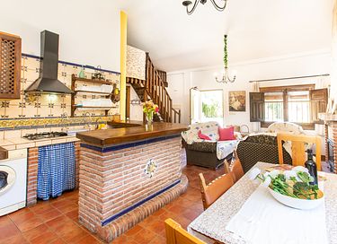 Vakantiehuis met zwembad in mooie omgeving  - 12