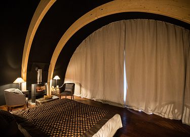 Luxe privé glamping aan het water met hottub - 8