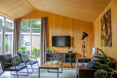 Cozy holiday home on wooded holiday park - 5