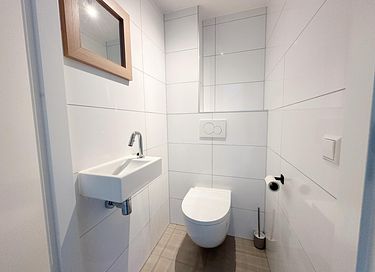 Spacious holiday home near the beach and sea - 16