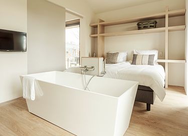 Suite with sauna and water view - 10
