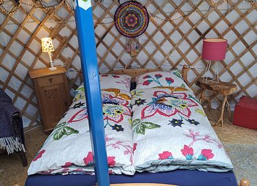 Belle yourte sur un mini camping confortable - 14