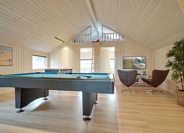 Moderne bolig med overdækket pool - 19
