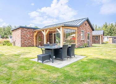 Ferienwohnung mit sonnigem Wintergarten