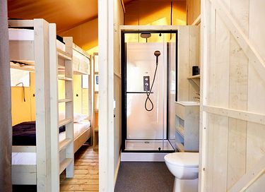 Glampingtent aan het strand met sanitair - 14