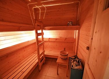Schönes Haus mit privater Sauna und großem Garten - 15