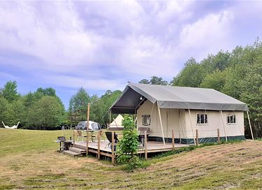Glamping safari tent on mini campsite - 1