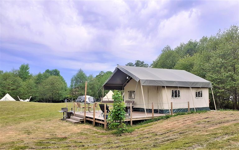 Glamping safari tent on mini campsite - 1