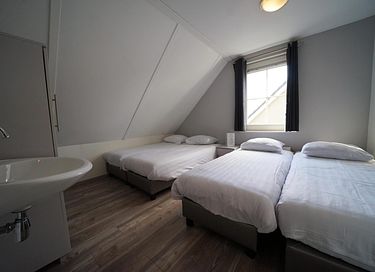 Gruppenunterkunft mit Sauna in Wassernähe - 8
