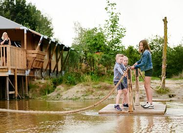 Luxe safaritent op park in Overijssel - 14