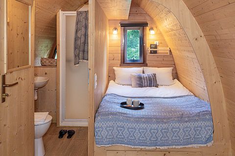 Enjoy nature in this luxury pod - 5