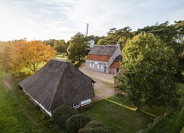 Glazen tiny house op historische locatie - 17