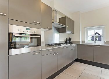 Detached group home close to the beach - 10