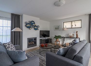 Spacious family home with wellness facilities - 45