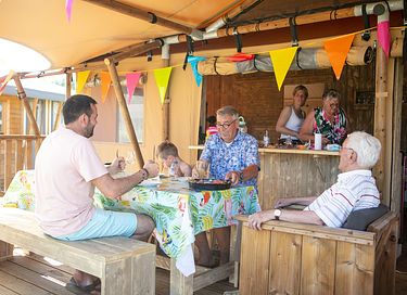 Safaritent (7p) met bedstee en regendouche - 2